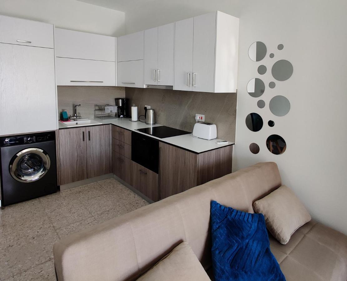 Lovely 1-Bedroom Unit @ Fabulous Location Pafos Exterior foto