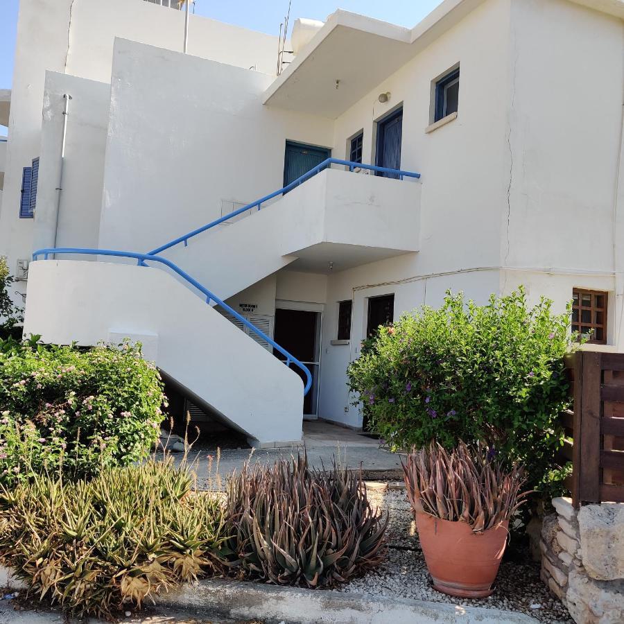 Lovely 1-Bedroom Unit @ Fabulous Location Pafos Exterior foto